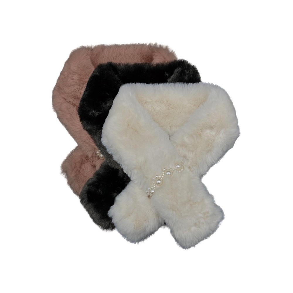 15. Elegant Faux Fur Scarf with Pearl Accents – Soft & Stylish Wrap OS